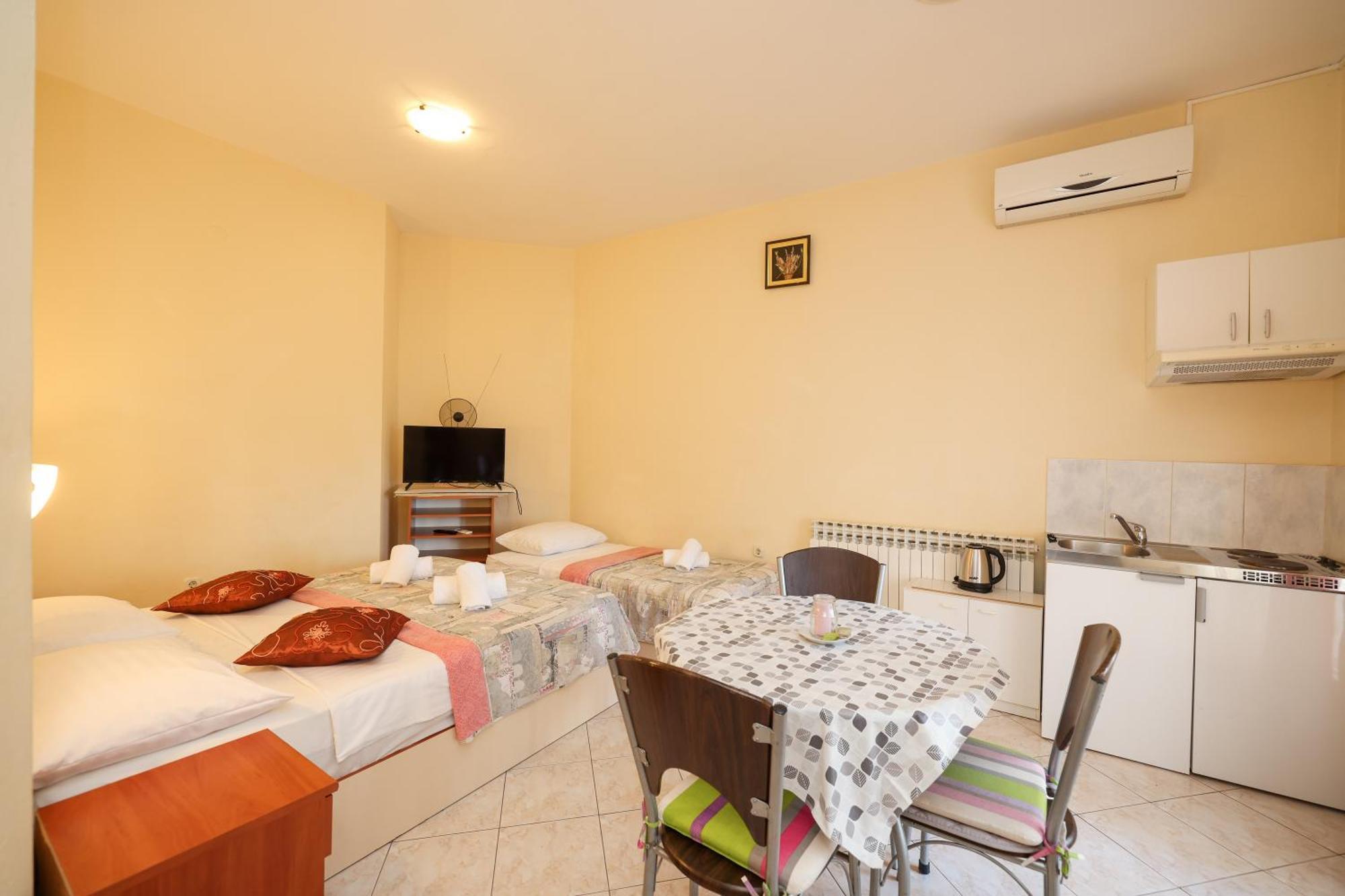 Beachfront Apartments Jermen Sukošan 외부 사진